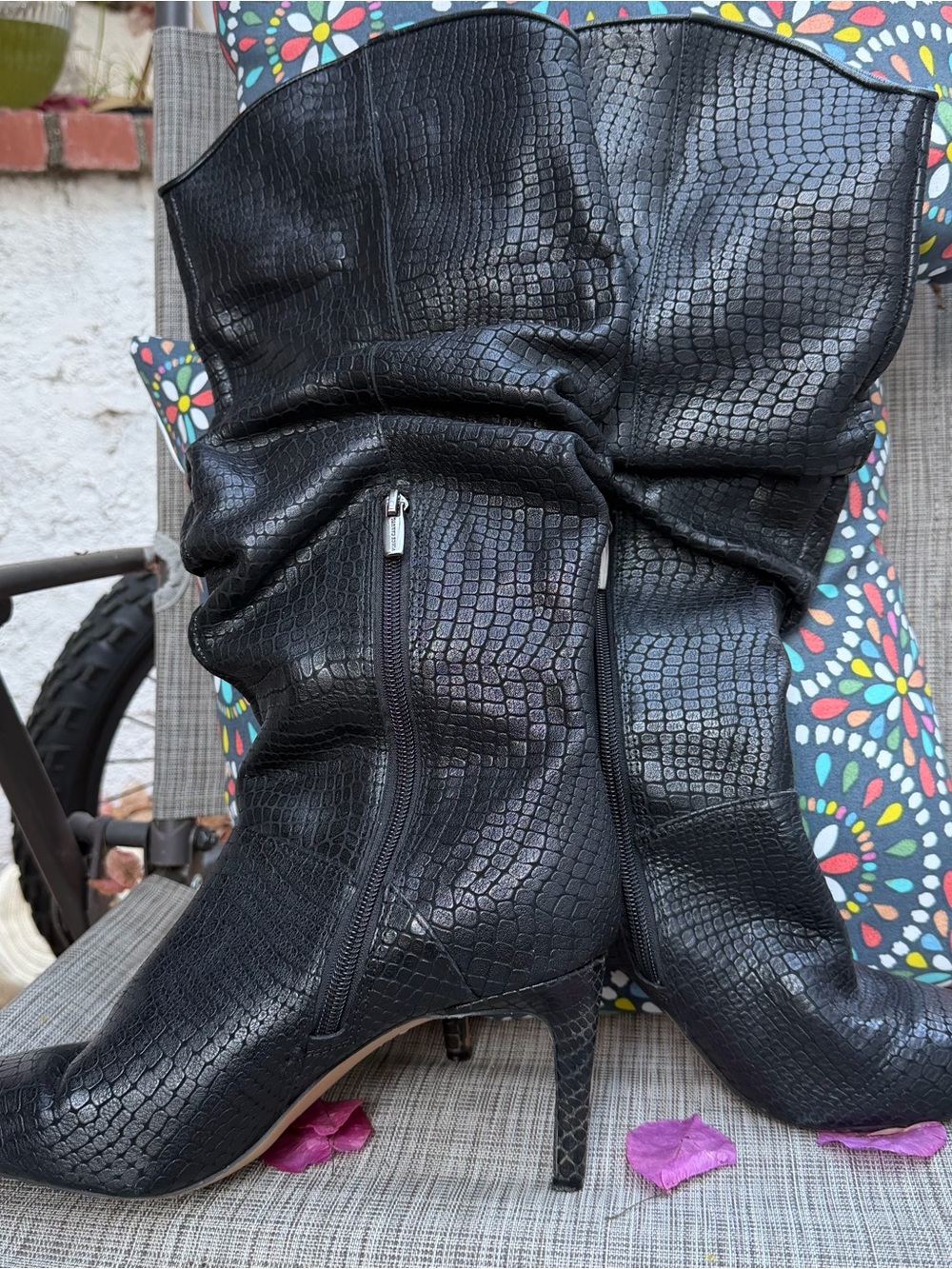 Vince Camuto Armonda Black Croc-Embossed Stiletto Slouchy Knee High Boots Sz 9 - Picture 5 of 13